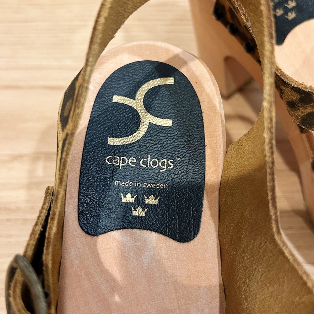 Cape Clogs - Picture 2 of 3